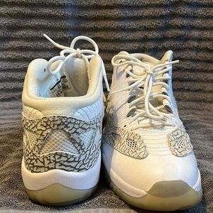 Jordan 11 retro lows